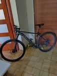 Rower Kross Level B8 czarny