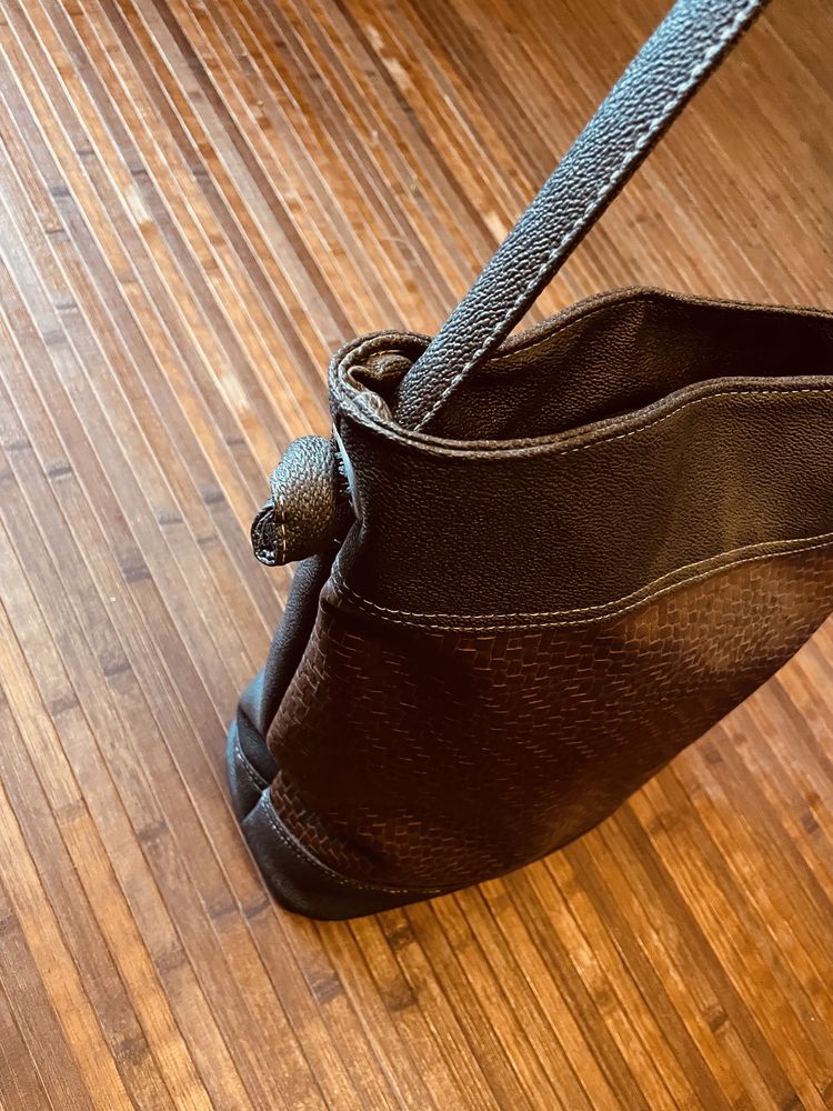 Bolsa em castanho NOVA ( sem etiqueta) - OPORTUNIDADE
