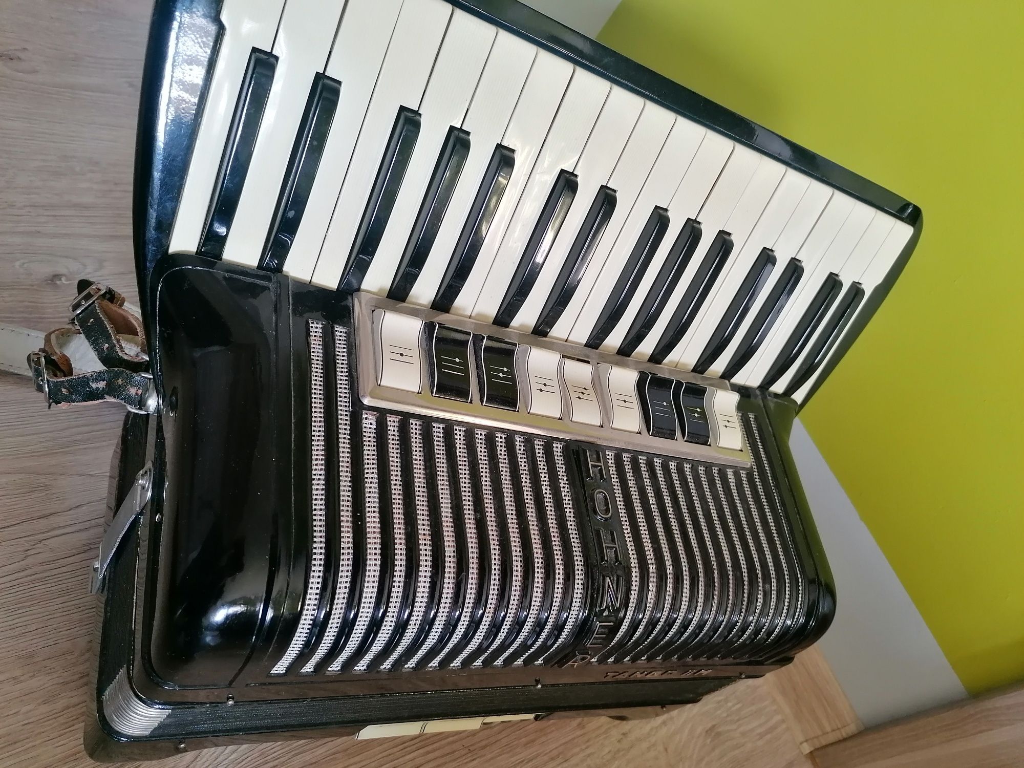 Hohner tango Iim 96 b