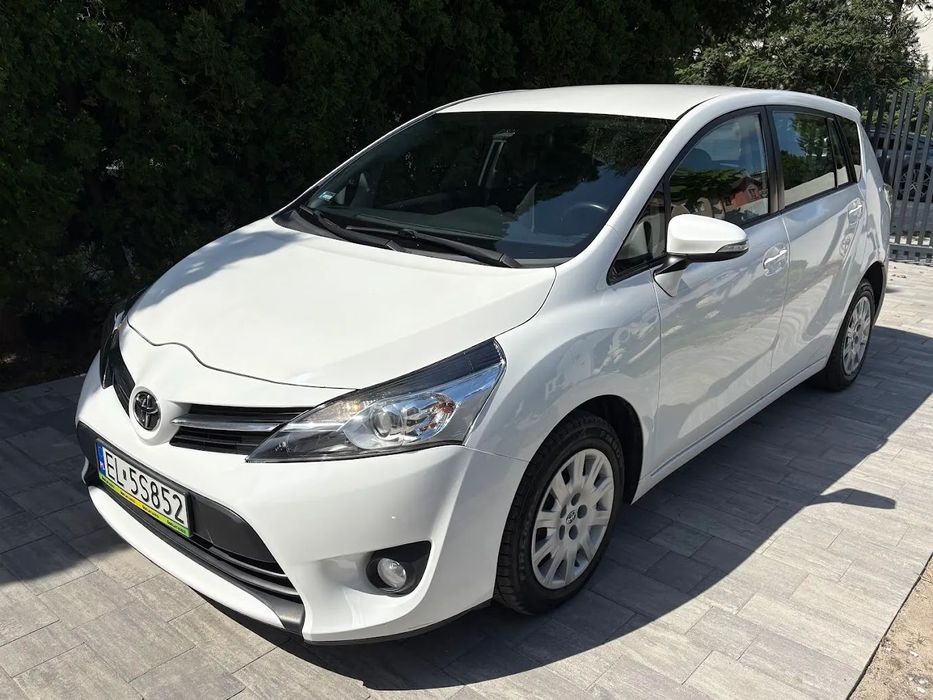 Toyota Verso 2016, z polskiego rynku, w pełni sprawne, oszczędne auto.