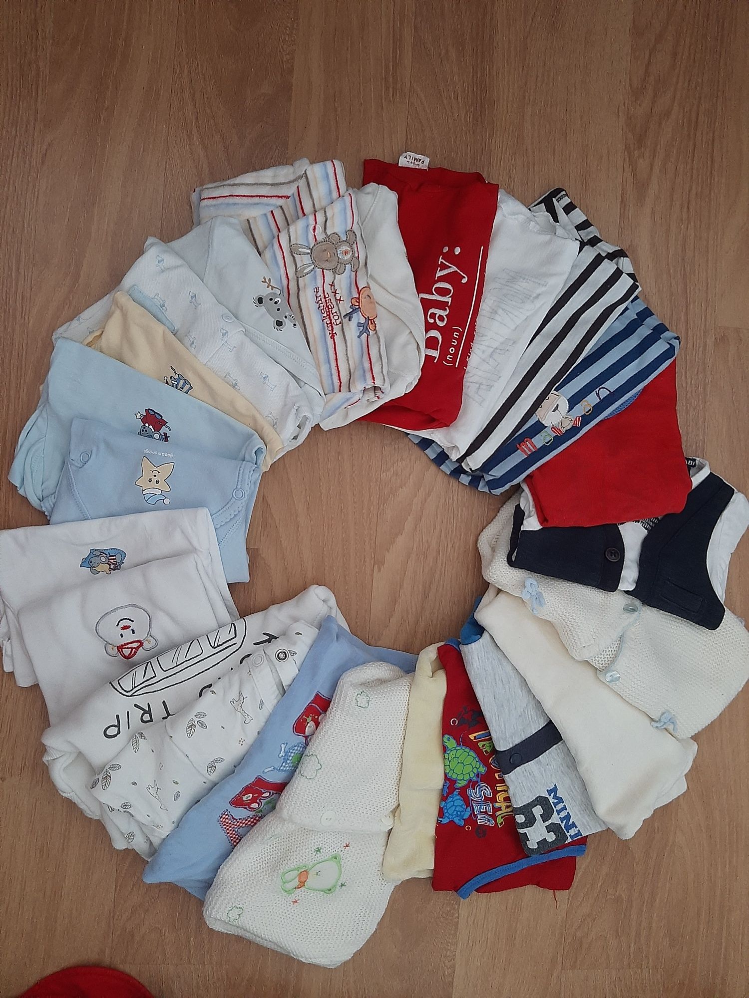 Lote 100 peças de roupa menino 0-2anos