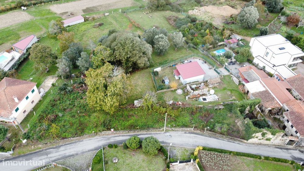 Venda Conjunta de Dois Terrenos para Construção