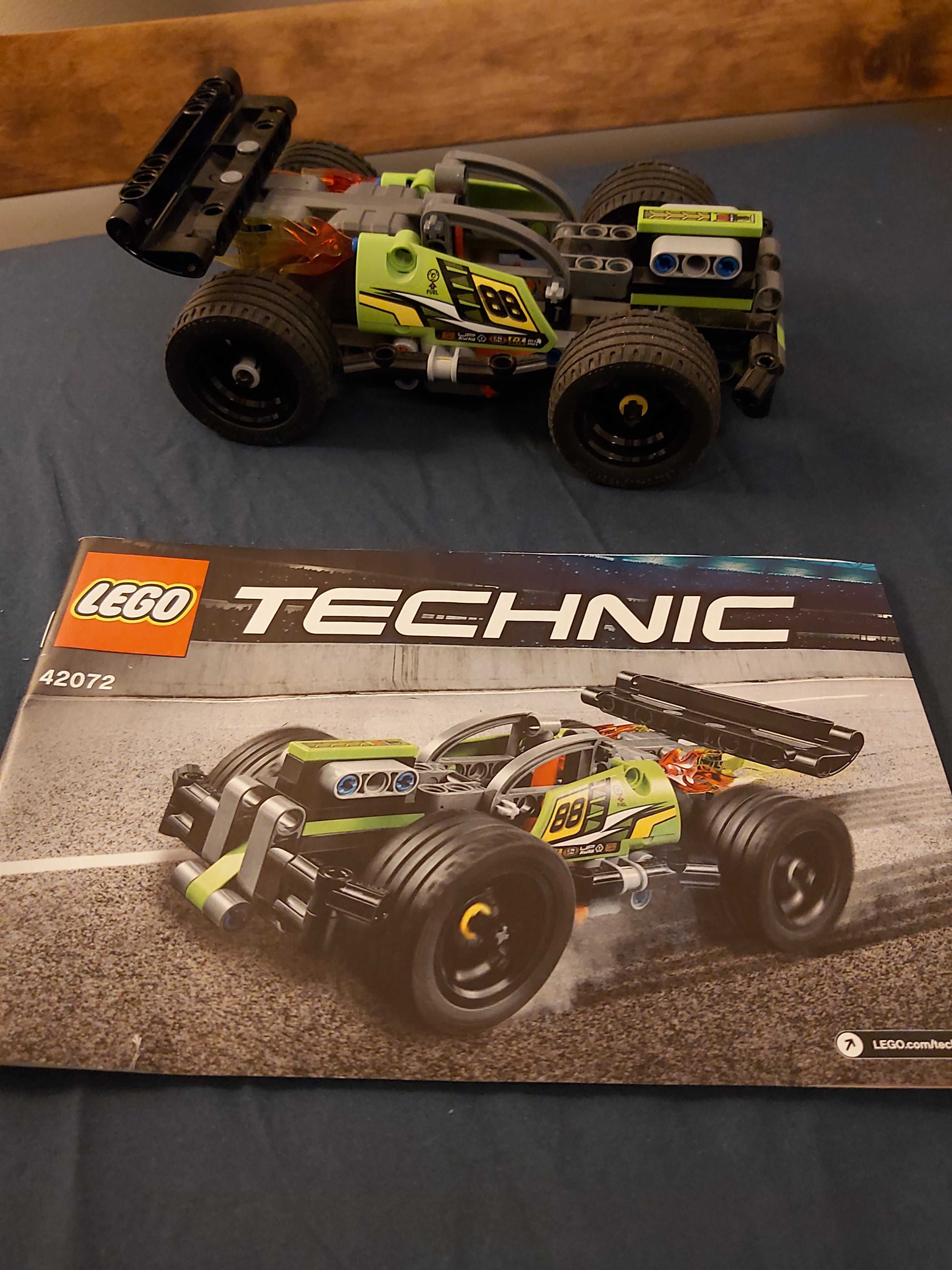 Lego Technic 42072,pojazd wyścigowy