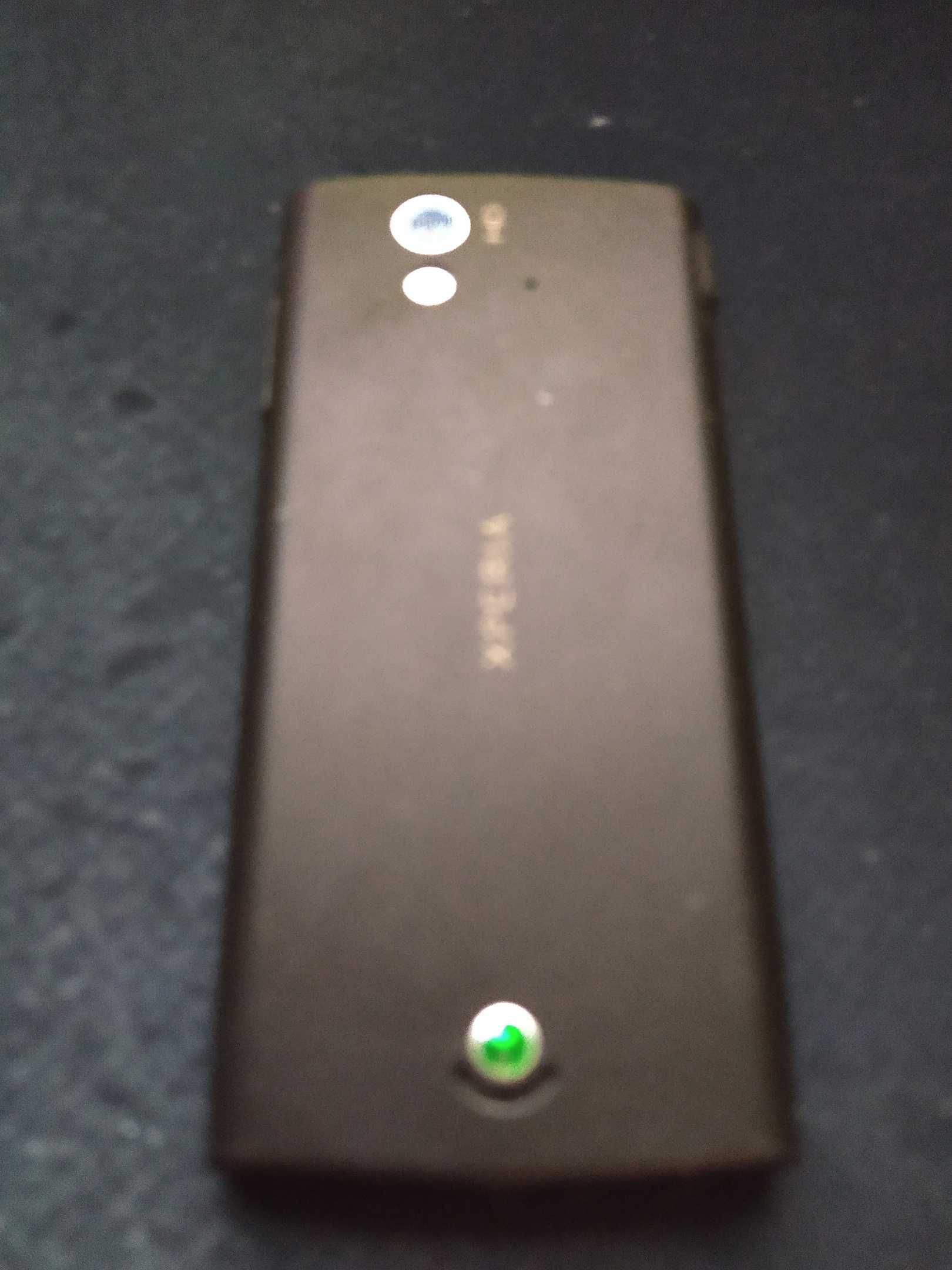 Sony Ericsson xperia ray st18i