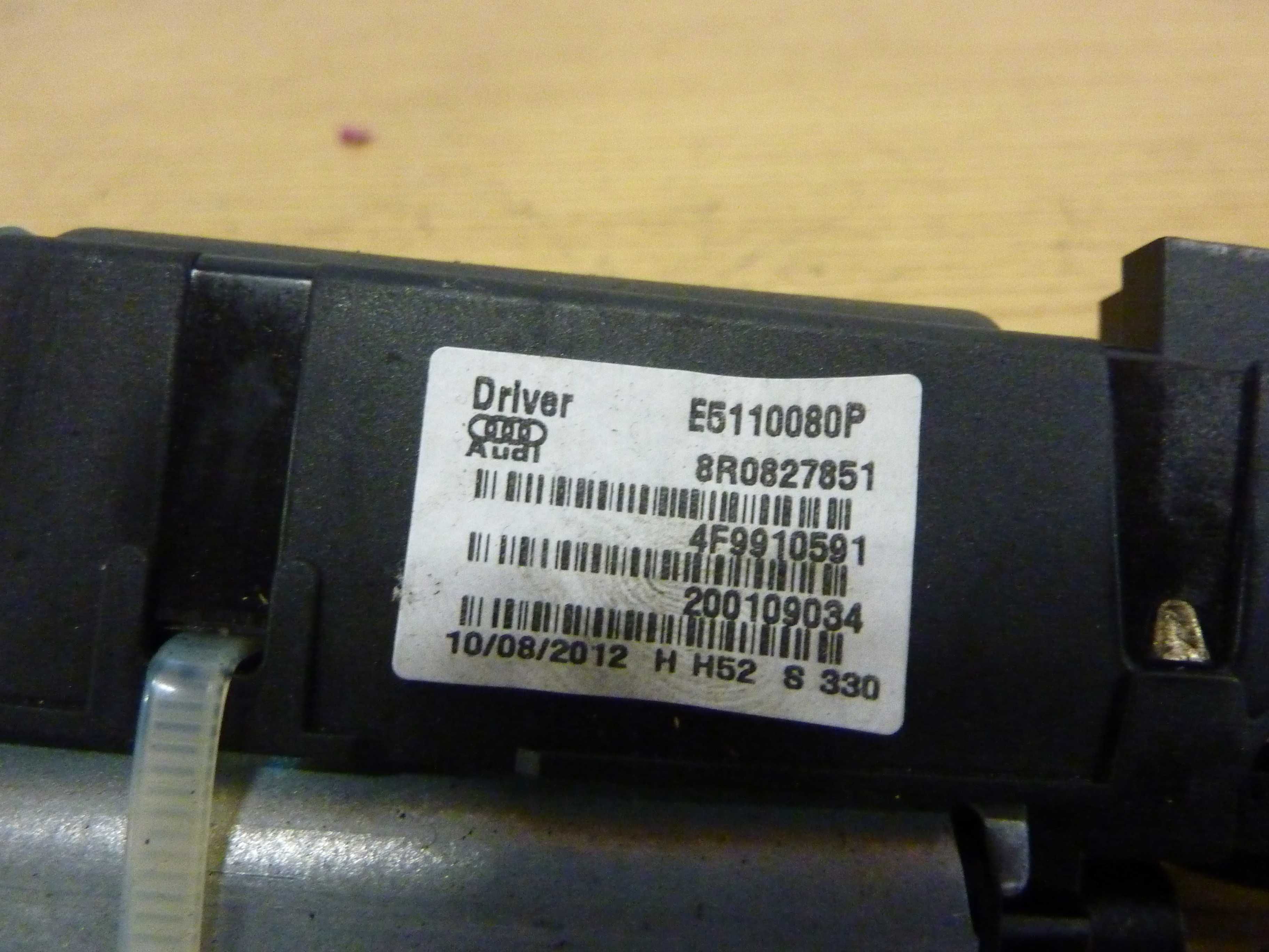 AUDI Q5 8R lift SIŁOWNIKI KLAPY ELEKTRYCZNEJ komplet 8R0.827851/852