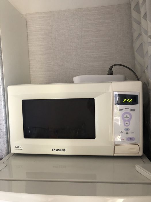 Мікрохвильова піч Samsung на запчастини
