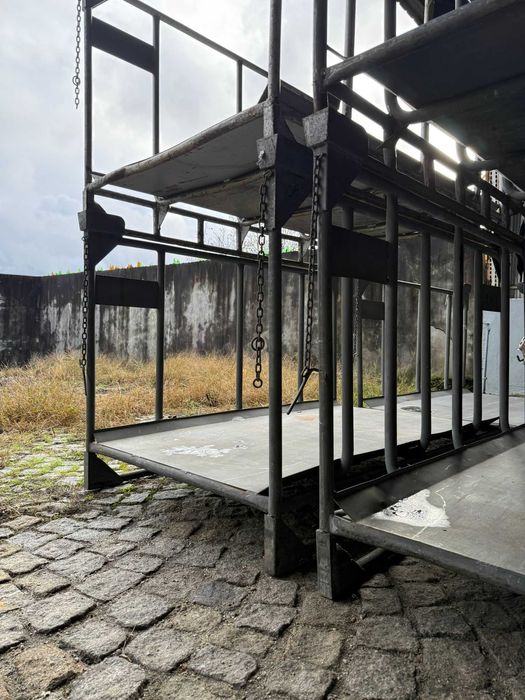 Paletes de Carga e Arrumação Empilháveis Metálicas (Oportunidade)