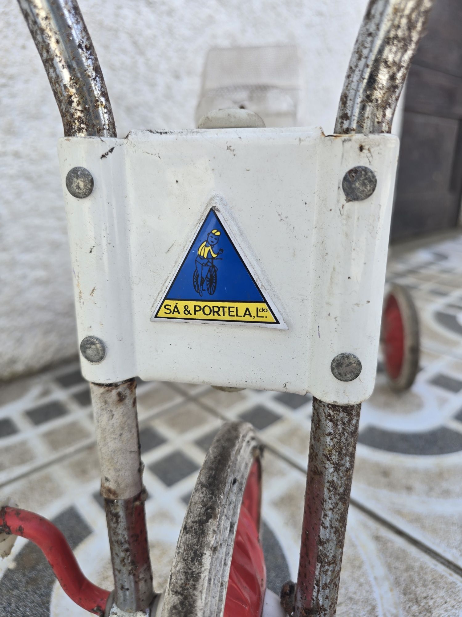 Triciclo Antigo estimado