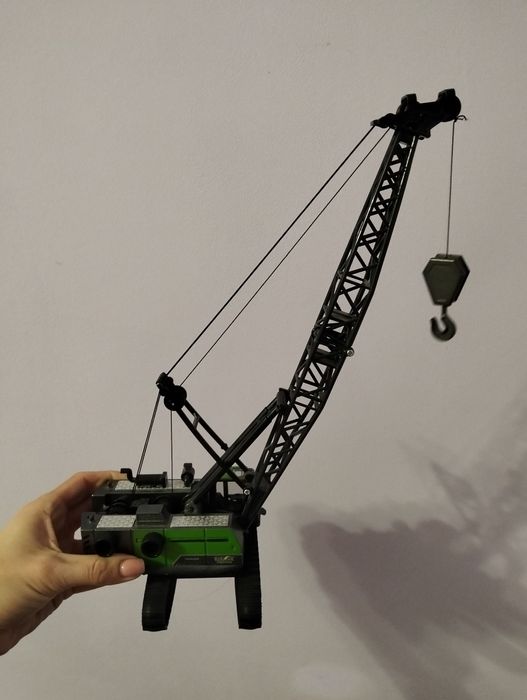 Продам дитячий кран будівельник