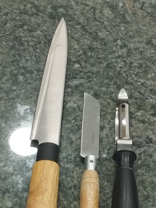 Conjunto 2 facas e 1 descascador