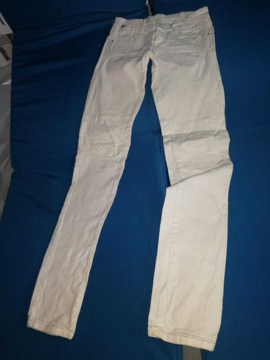 6 Calças variadas MULHER – Tm 34/35 + Casaca + Camisola