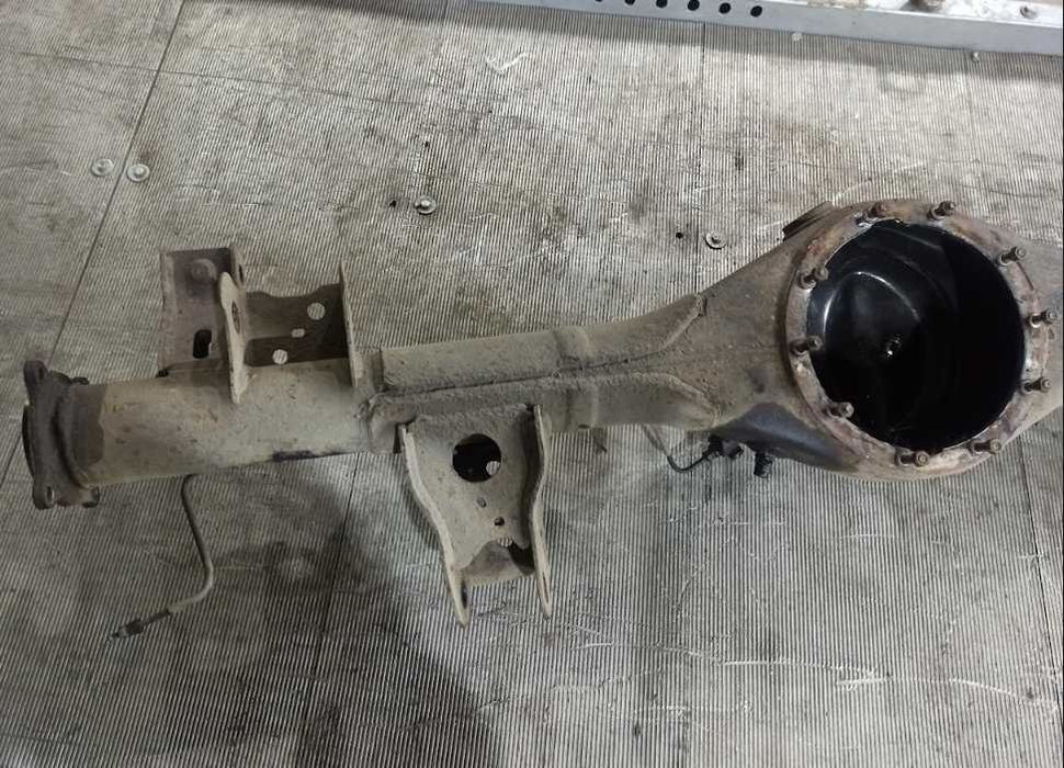 Мост задний чулок Toyota Fortuner 421100K160. Разборка Toyota Fortuner