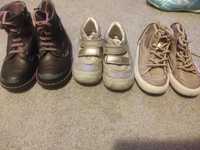 3 pares de botas /botinsde criança, tamanho 24