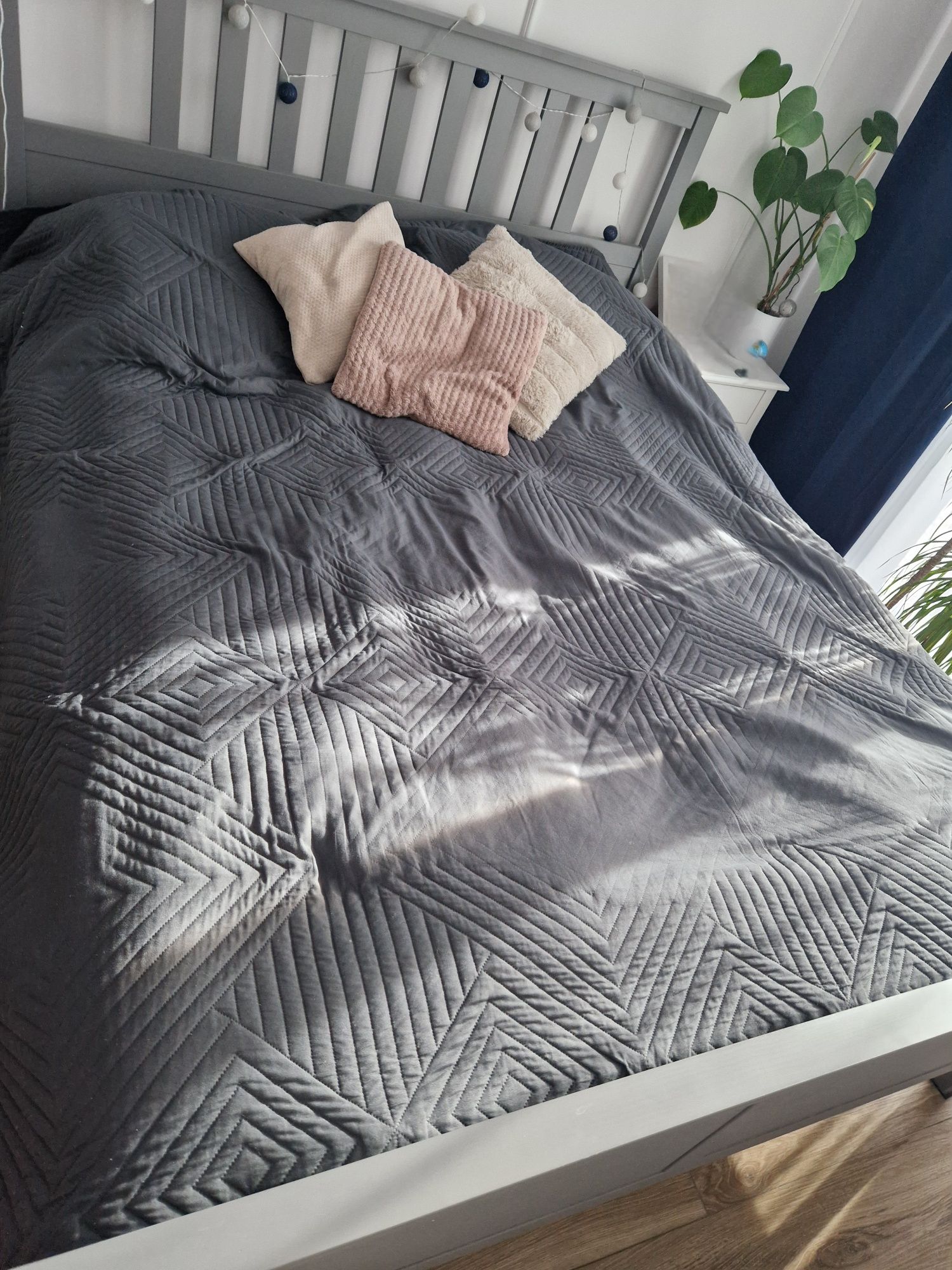 Rama łóżka Ikea Hemnes 160x200 szara
