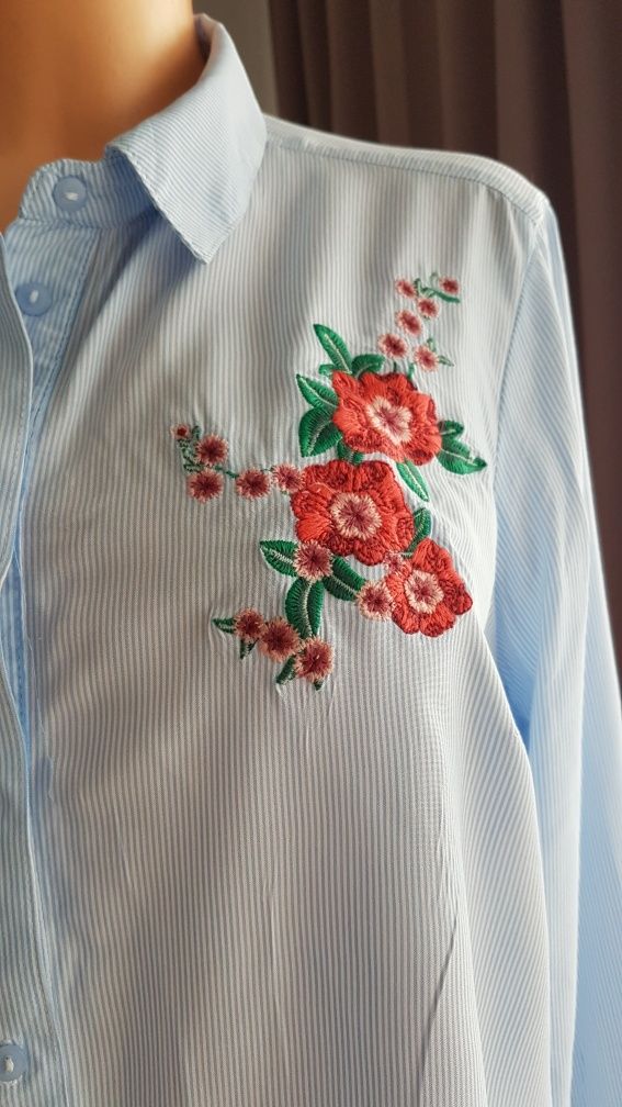 Bluzka koszulowa z haftem prawie Nowa roz .42 Esmara