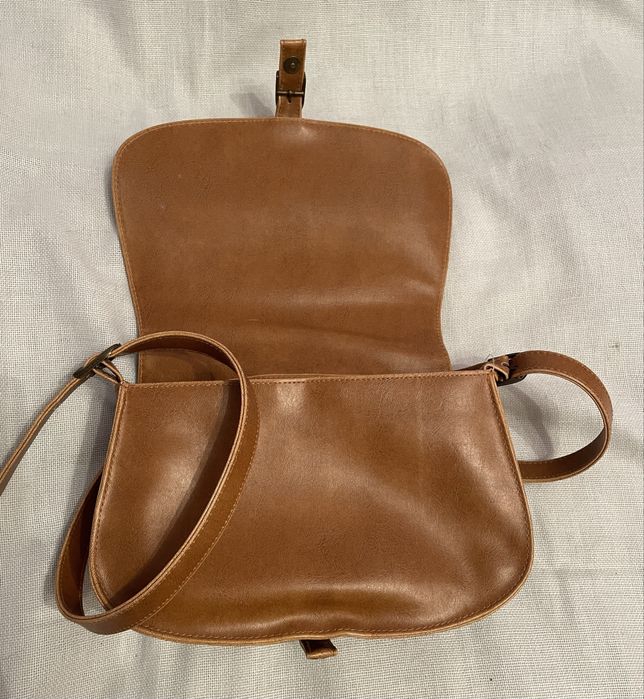 Сумки: жіноча або для діачини і спортивна