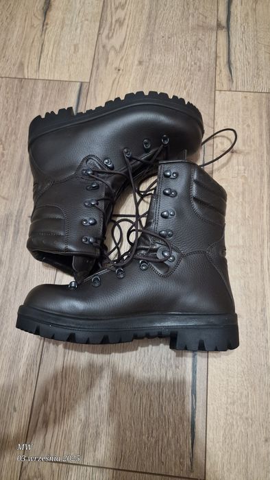 Buty zimowe trzewiki ciepłe skórzane wygodne demar trekingowe w góry