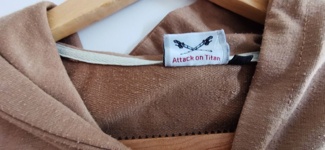 Bluza S Shingeki no Kyojin Atak tytanów