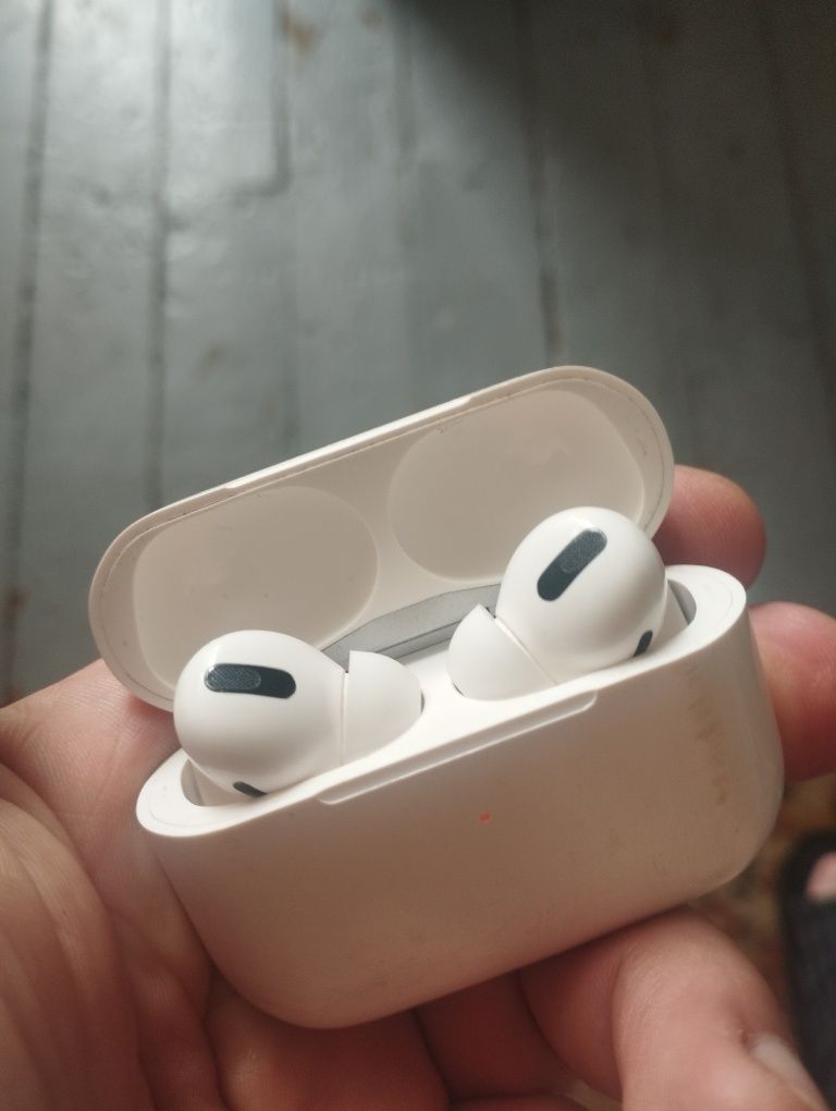 Air pods pro першого покоління