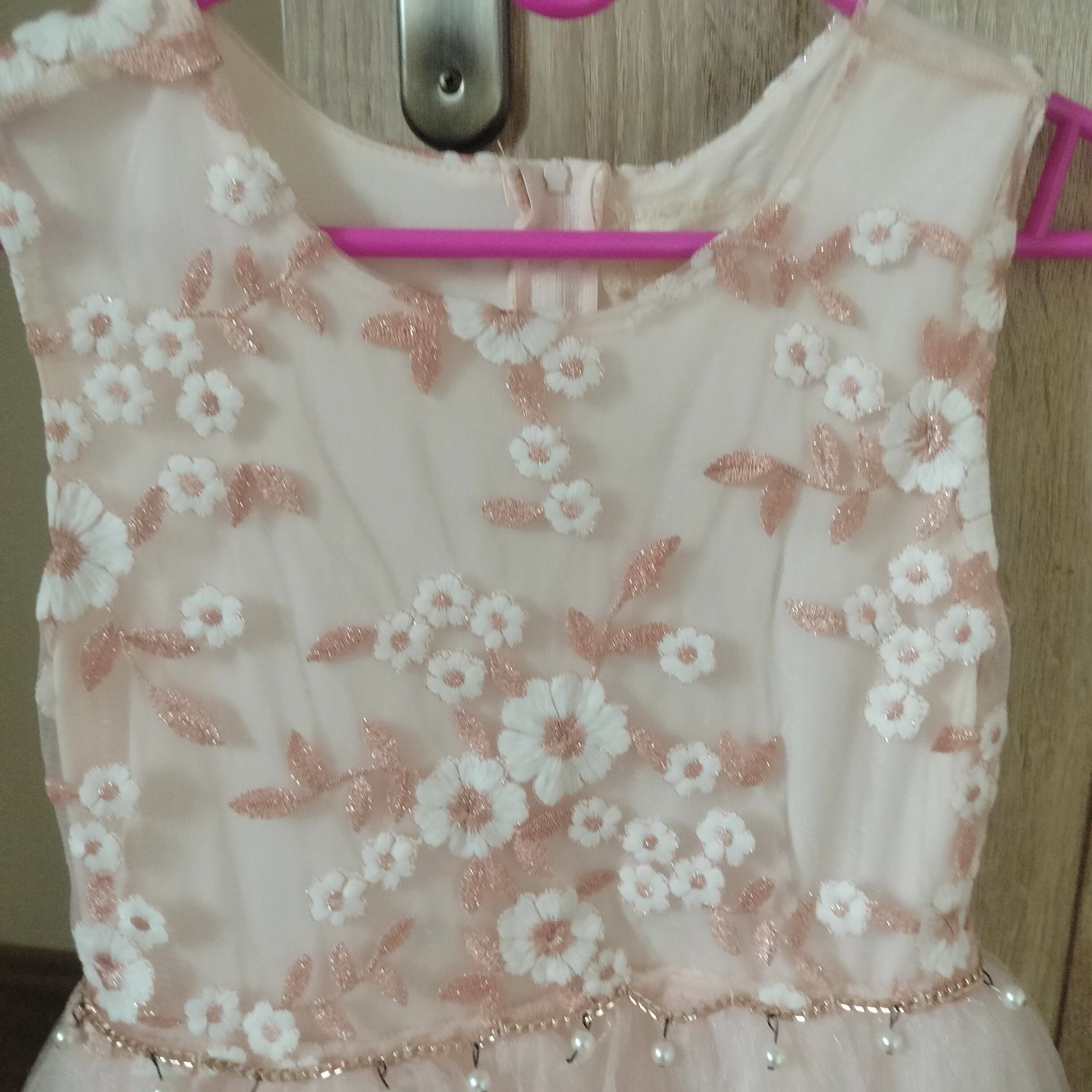 Sukienka elegancka dziewczęca tiul kwiaty btween 134 140