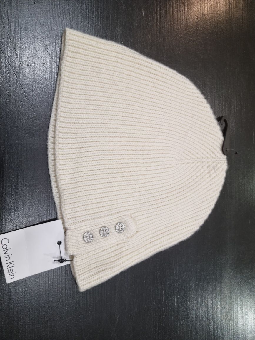 Czapka Calvin Klein damska nowa.