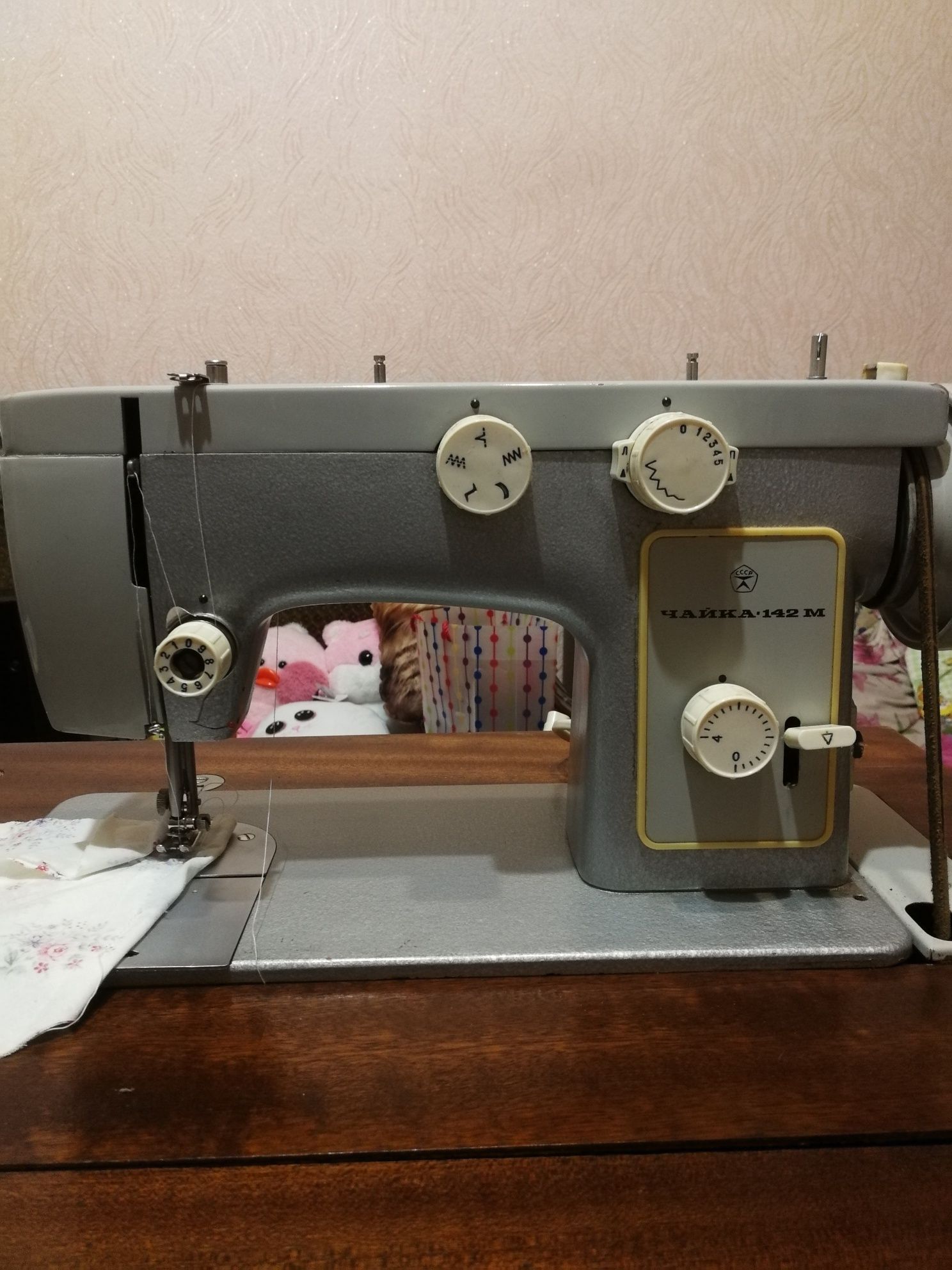 Швейна машинка ЧАЙКА 142 М з електроприводом