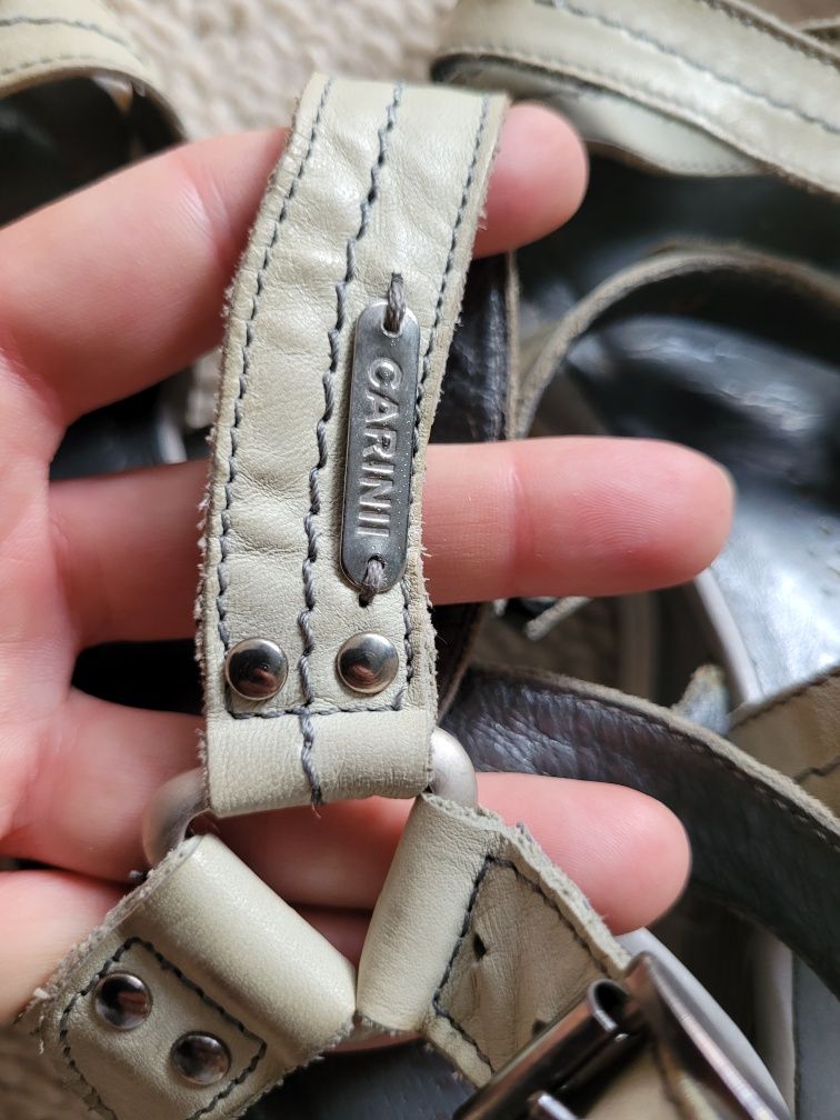 Sandały 37 Carinii skóra koturn buty letnie