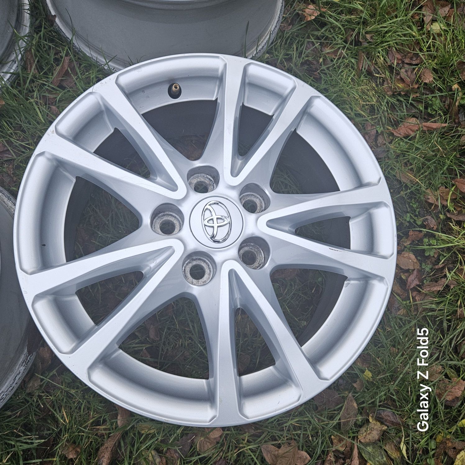 Alufelgi 16 Toyota Corolla Auris Avensis Rav4 Yaris Cross 5x114,3 ET39