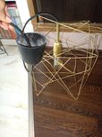 Lampa wisząca loftowa z pręcików z żarówką
