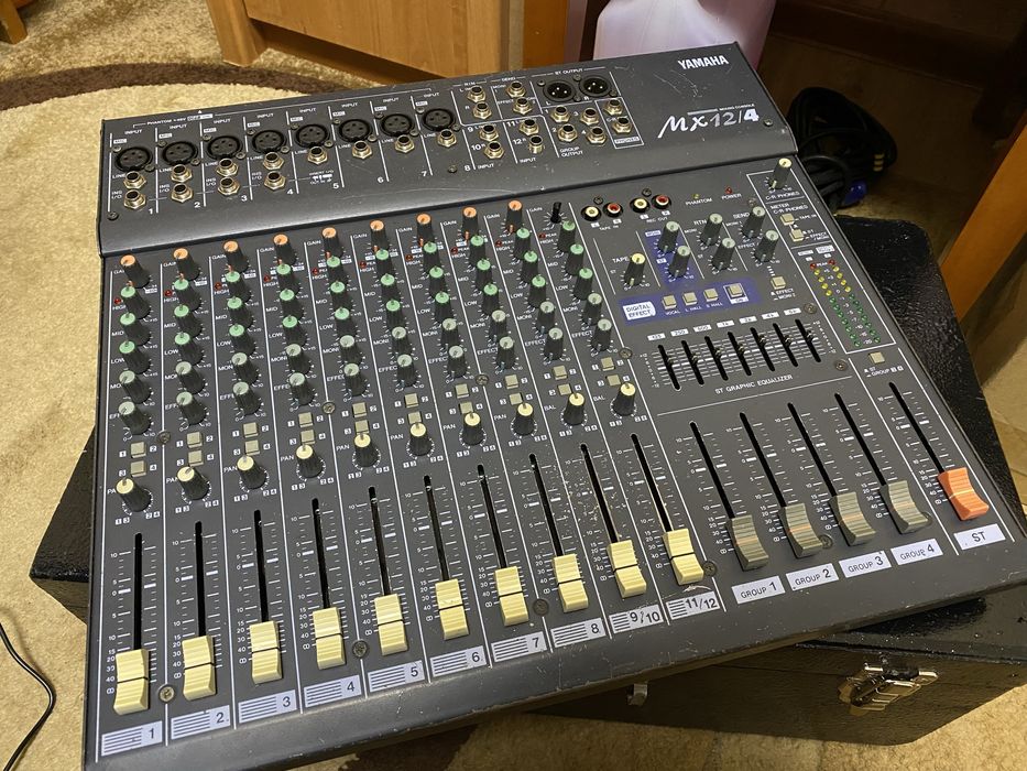 Yamaha MX12/4 — аналоговий мікшерний пульт