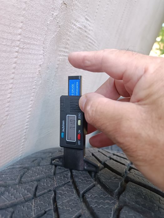 Зимові шини Bridgestone Blizzak LM005 225/55/17.