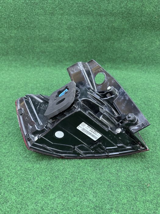 VW Volkswagen Passat B8 Lift R-line Lampa Prawa Tylna Tył Led