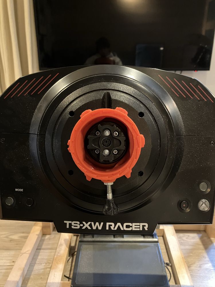 Thrustmaster TS-XW + obręcz Ferrari 599XX EVO + stanowisko z fotelem
