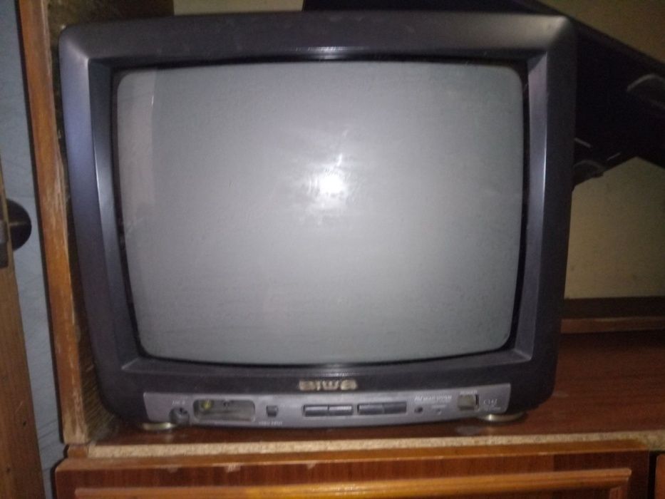 Продам телевизор AIWA TV-C142