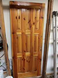 Дверное полотно на входные двери из  натурального дерева