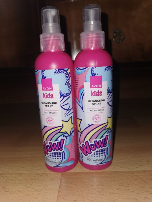 Spray ułatwiający rozczesywanie włosów Avon Kids WOW 200 ml
