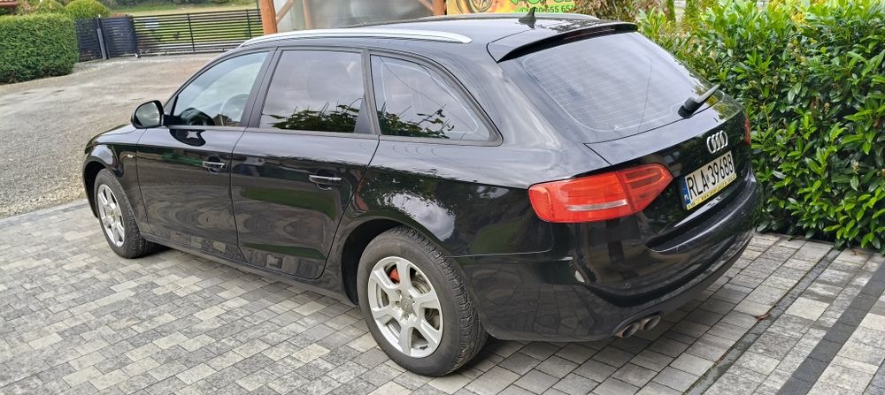 Audi A4 B8 Avant 2.0 TDI 143km Automat