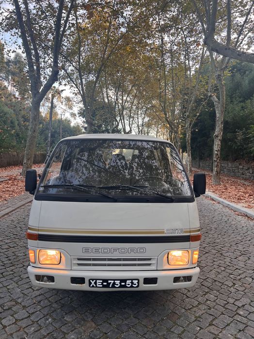 Izuzu Midi . 9 Lugares