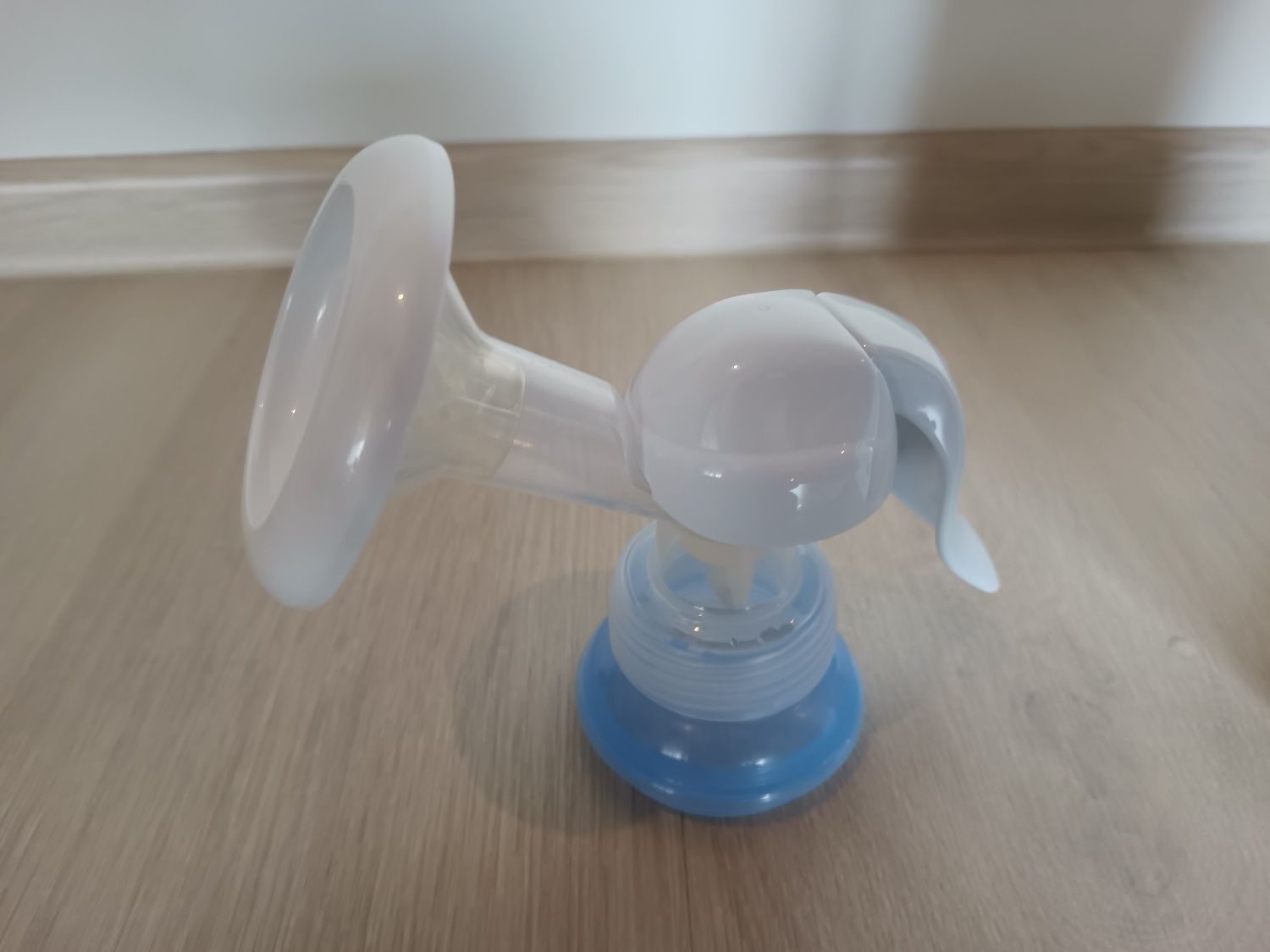 Laktator avent plus pojemniki