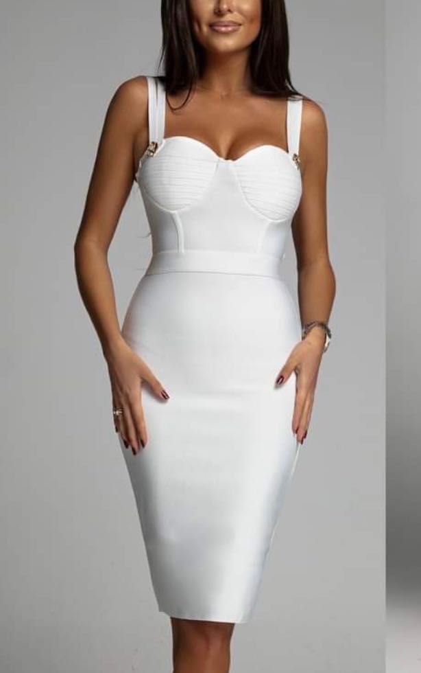Sukienka Elegancka Wesele Dopasowana Złote Ozdoby Push-up Modelująca