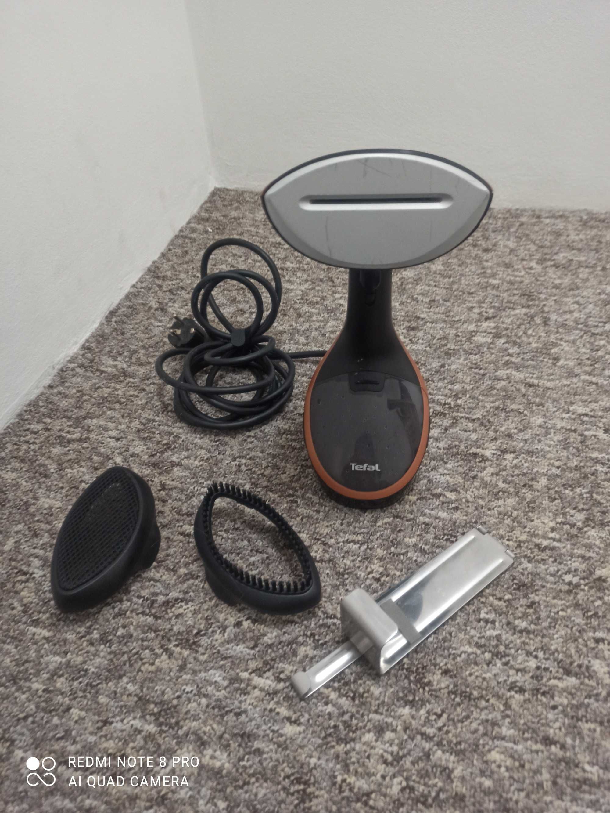 Parownica do ubrań Tefal