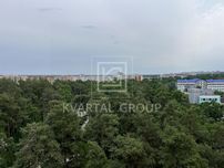 Простора 2 Кімнатна Квартира 72м.кв. В ЦЕНТРІ! З Терасою та Балконом!