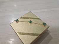 Nowa złota bransoletka ciekawa z zielonymi dodatkami PR 585