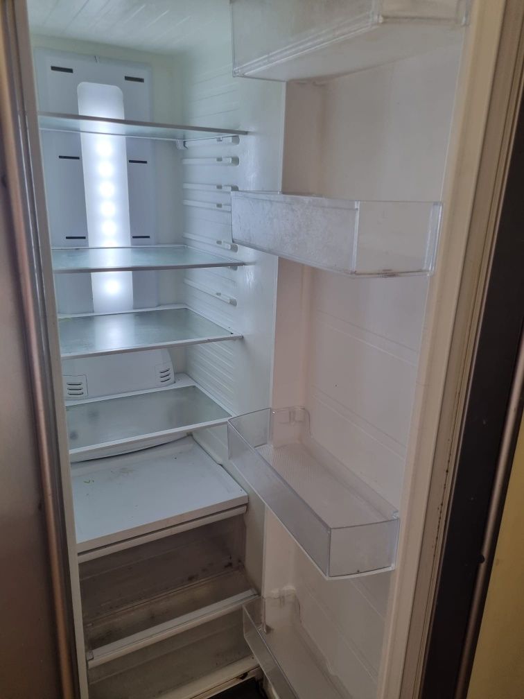Lodówka SAMSUNG super stan