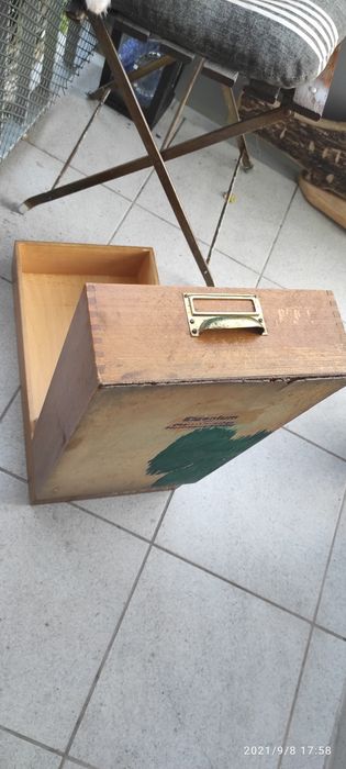 Stare poniemieckie drewniane archiwum pudełko na dokumenty