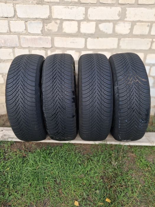 Продам 4  всесезонні колеса Vredestein 195/65 R15 з дисками