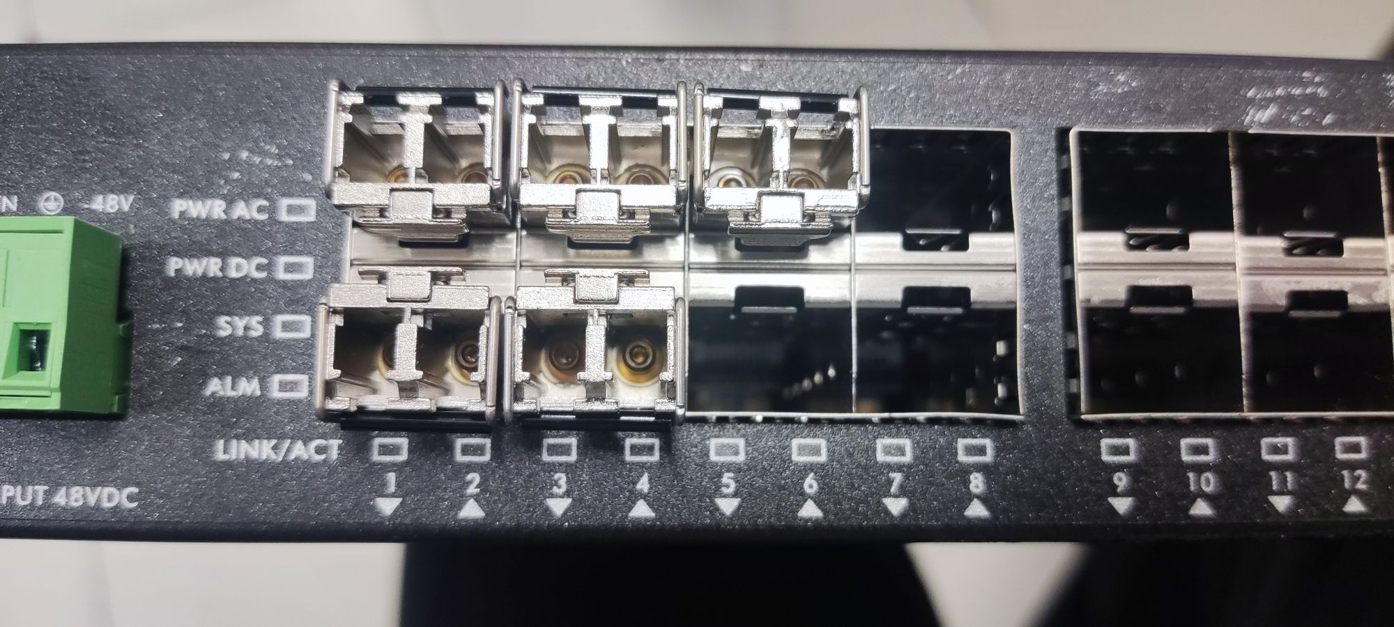 switch fibra  24 porta zyxel xgs3600-26f