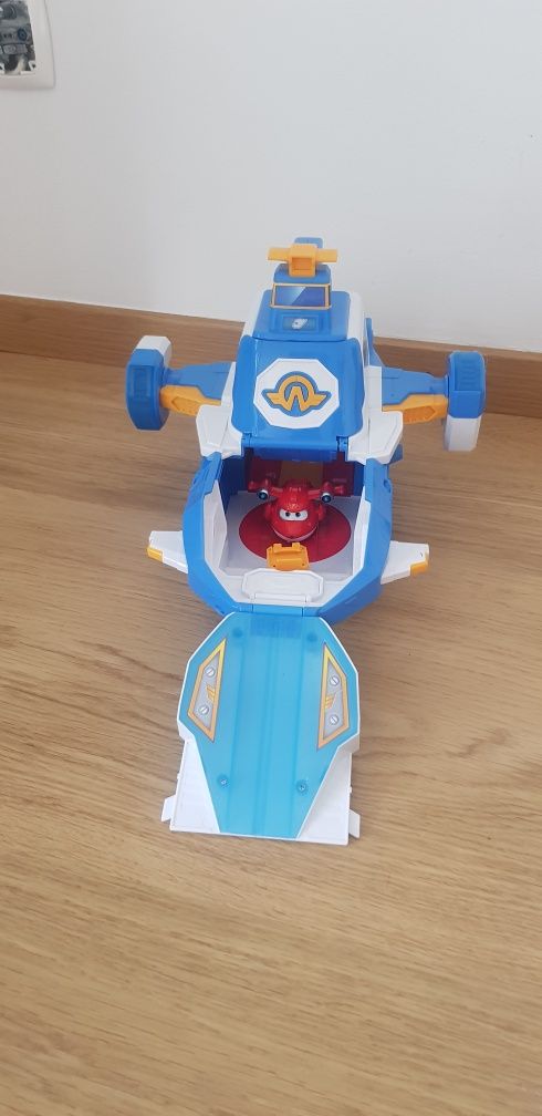 Super Wings- base