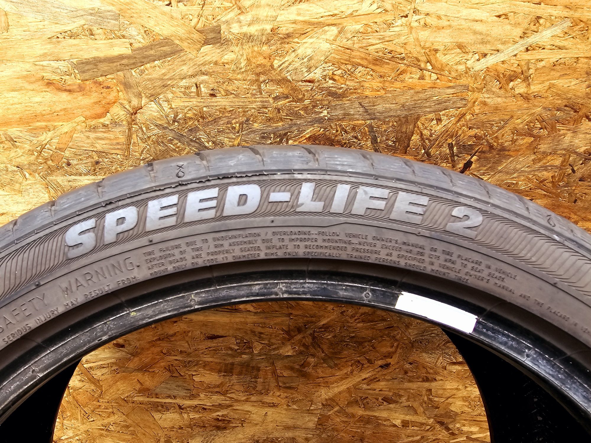 Idealne!!  7,5mm. 205/45 r17 Semperit Speed-Life 2. 1517