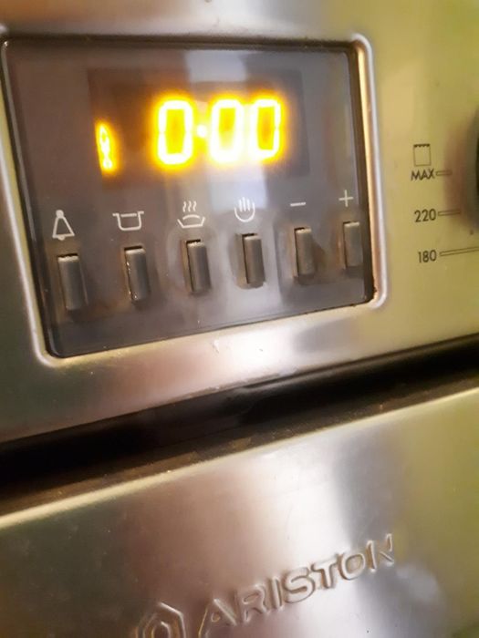 Piekarnik do zabudowy Hotpoint Ariston Inoks 100%sprawny